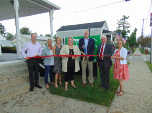 The Garrett Group ribbon cutting photo