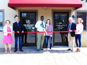 The Cell Guy and Amber Nicole Photography ribbon cutting photo